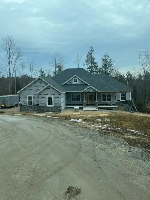 Craftsman Exterior — Siding, stone and trim