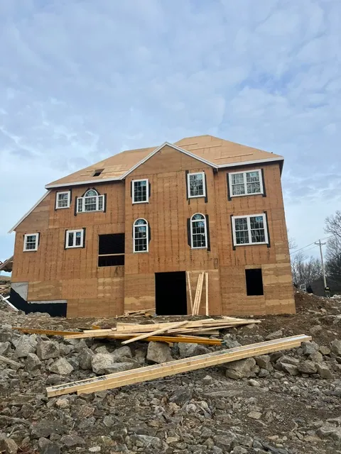 New Build — Sheathing and roof structure